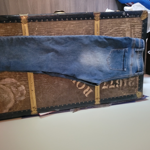 Jeans - Picture 1 of 4